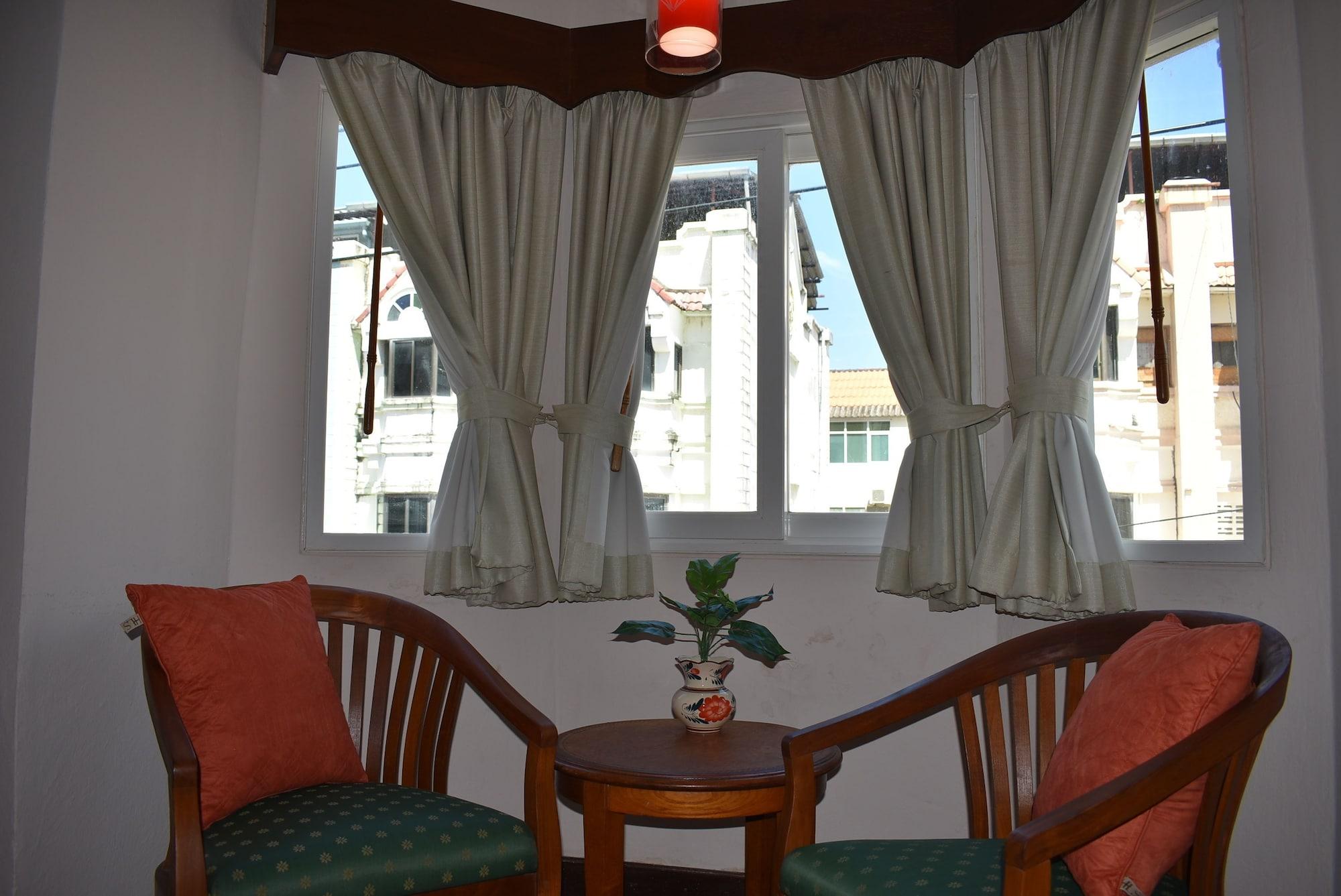 Karon Cafe Inn Екстер'єр фото