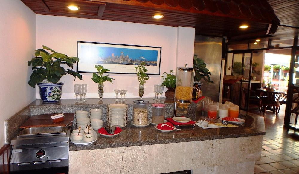 Karon Cafe Inn Екстер'єр фото