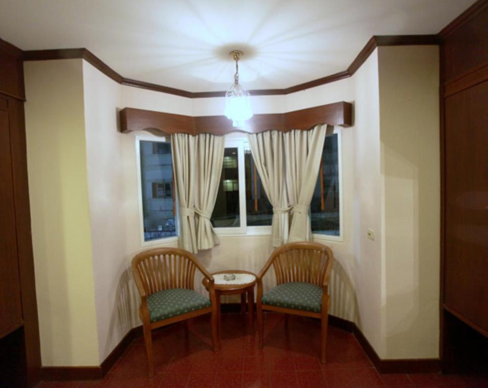 Karon Cafe Inn Екстер'єр фото